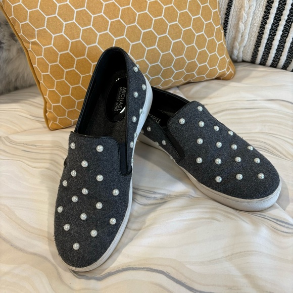 Michael Kors Keaton slip-on gray flannel slip pearl embellished loafers size 6.5 - Picture 4 of 10